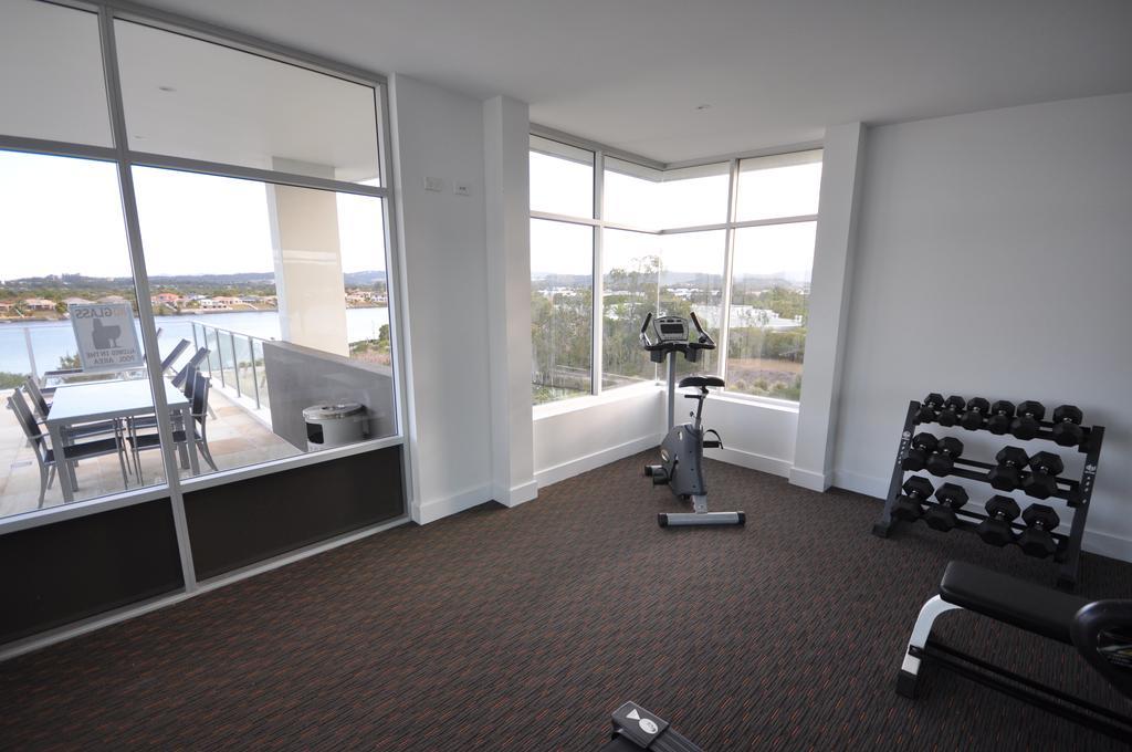 Chancellor Lakeside Apartments Gold Coast Exterior photo